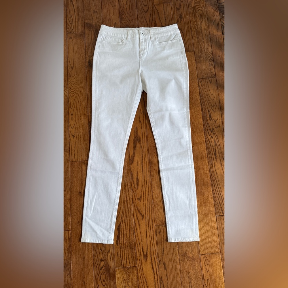 Yummie skinny white jean